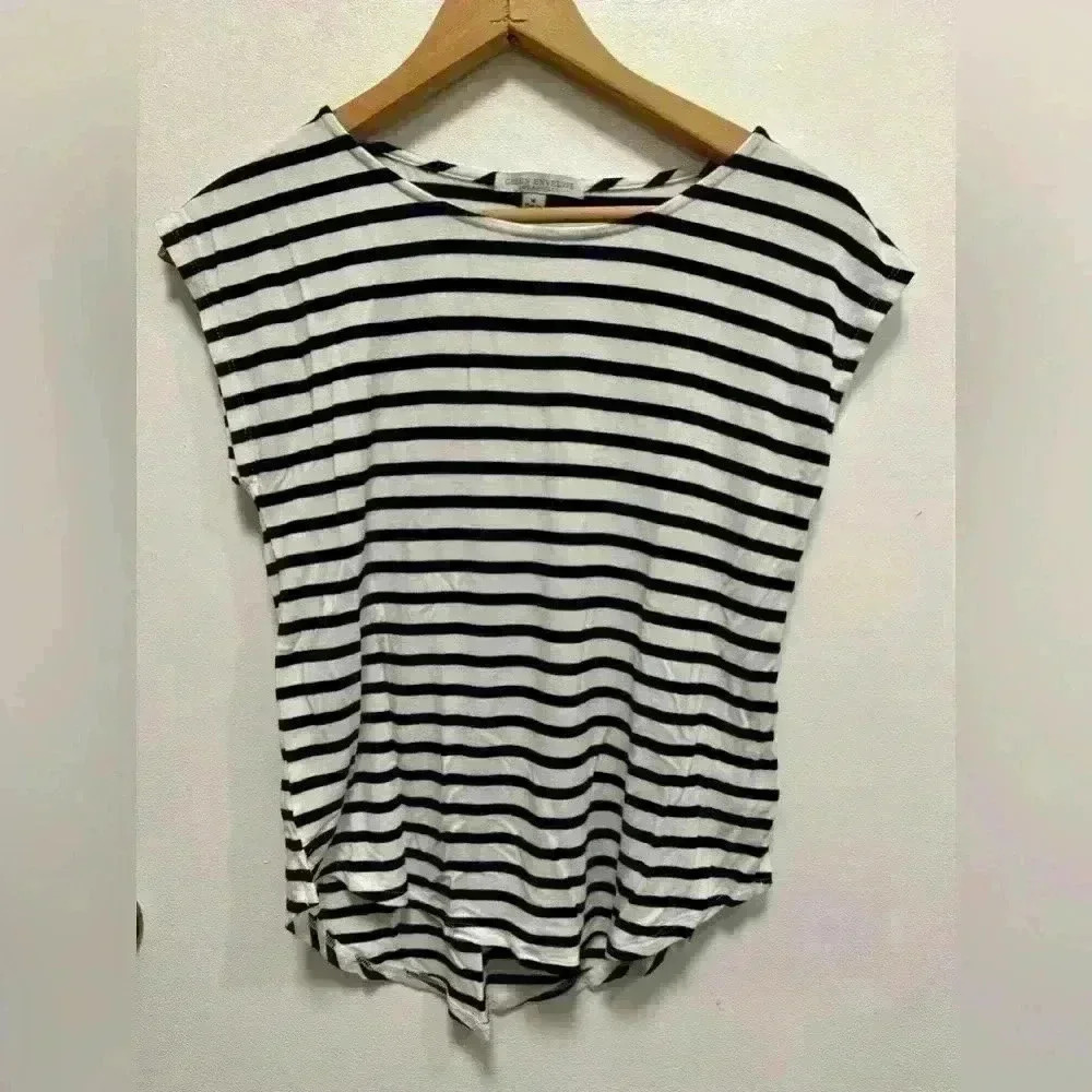 Green Envelope Stripes Cap-sleeved Shirt Size Medium